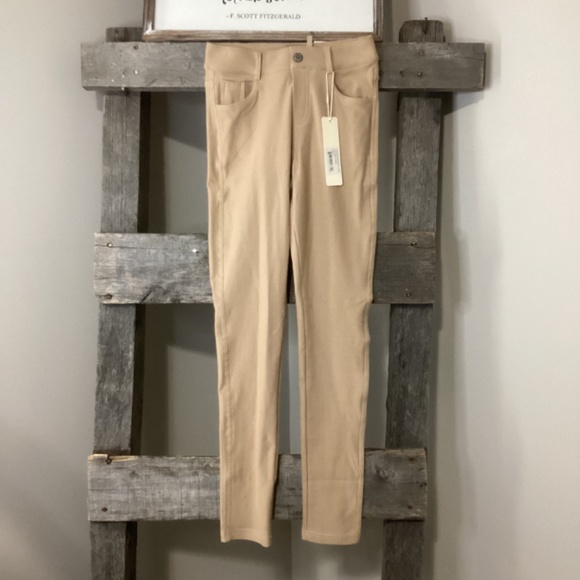 Women Camel Denim-look Stretchy Legging with Pockets - Picture 2 of 6